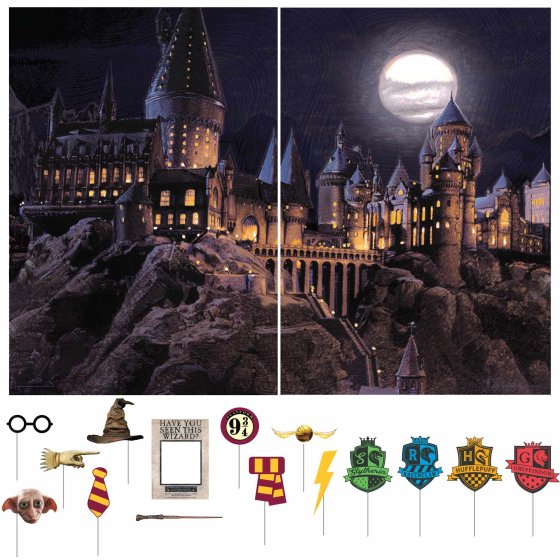 Harry Potter Castle Scene Setter with Props FSC 17 pieces
